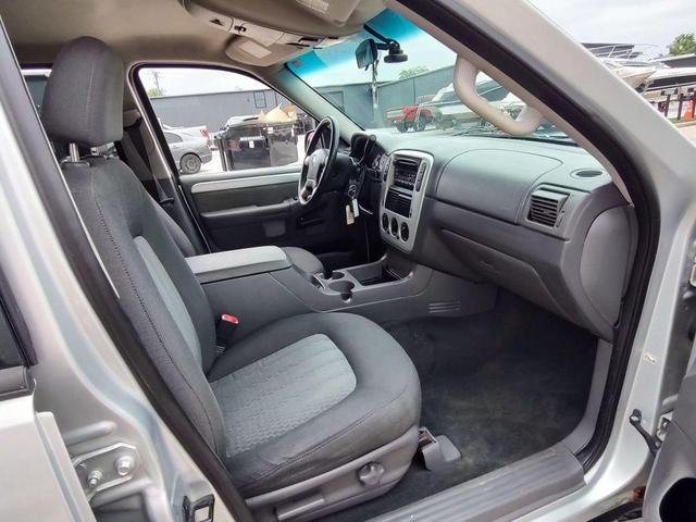 Photo of 2002 Silver Mercury Mountaineer