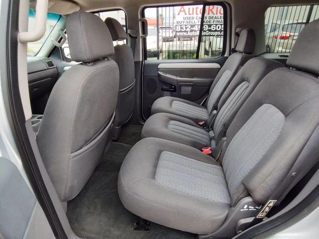 Photo of 2002 Silver Mercury Mountaineer