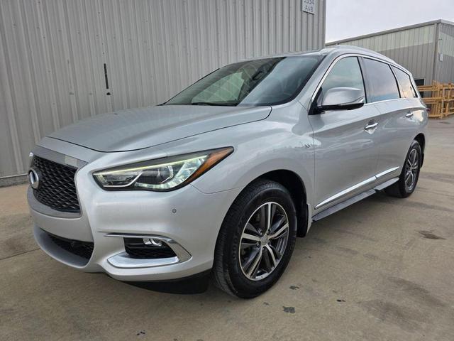 Photo of 2017 Liquid Platinum INFINITI QX60
