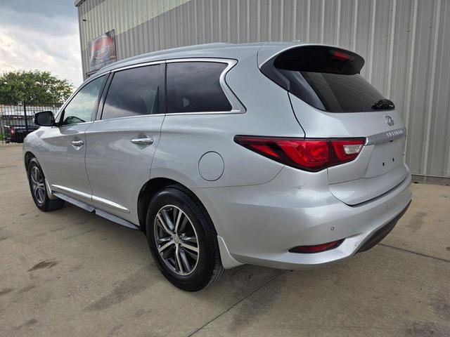 Photo of 2017 Liquid Platinum INFINITI QX60