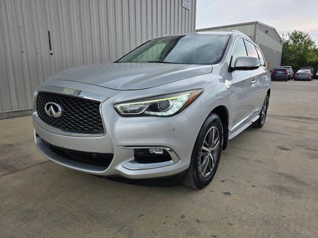 Photo of 2017 Liquid Platinum INFINITI QX60