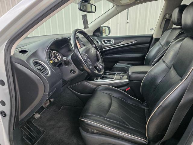 Photo of 2017 Liquid Platinum INFINITI QX60