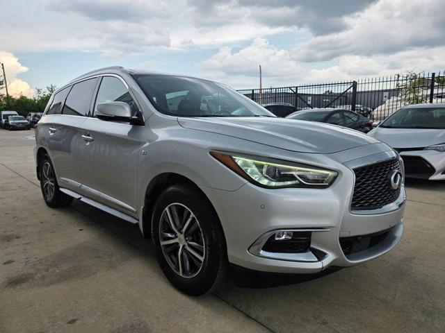 Photo of 2017 Liquid Platinum INFINITI QX60