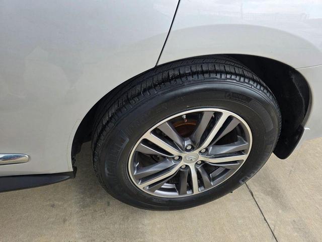 Photo of 2017 Liquid Platinum INFINITI QX60