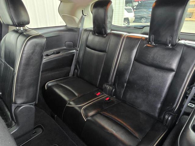 Photo of 2017 Liquid Platinum INFINITI QX60
