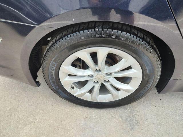 Photo of 2012 Twilight Blue Pearl Hyundai Genesis
