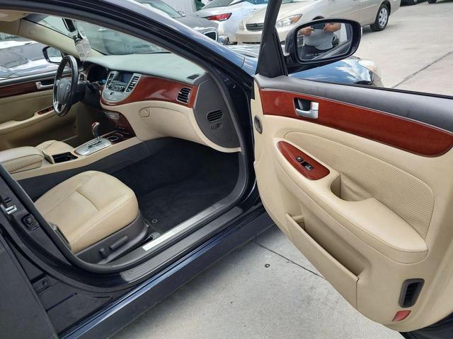 Photo of 2012 Twilight Blue Pearl Hyundai Genesis