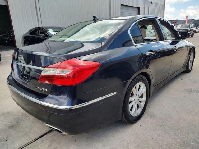 Photo of 2012 Twilight Blue Pearl Hyundai Genesis