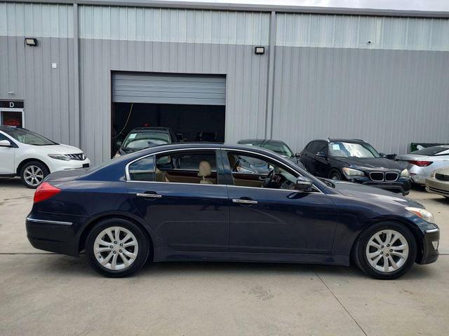 Photo of 2012 Twilight Blue Pearl Hyundai Genesis
