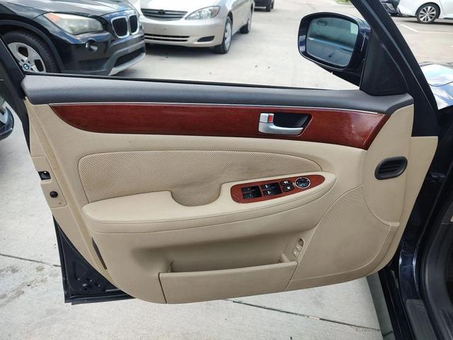 Photo of 2012 Twilight Blue Pearl Hyundai Genesis