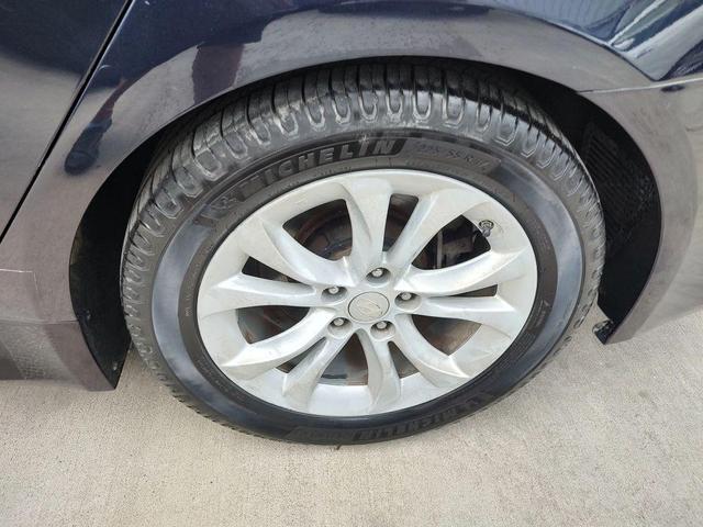 Photo of 2012 Twilight Blue Pearl Hyundai Genesis