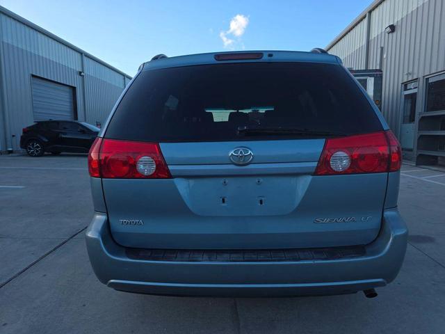 Photo of 2009 Blue Mirage Metallic Toyota Sienna