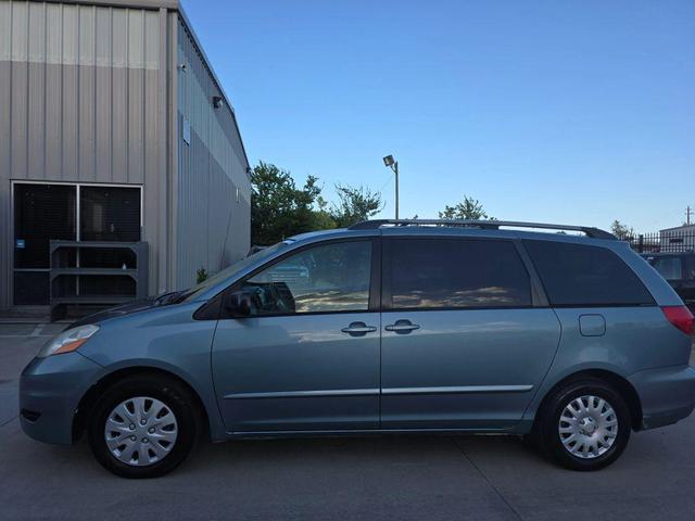 Photo of 2009 Blue Mirage Metallic Toyota Sienna