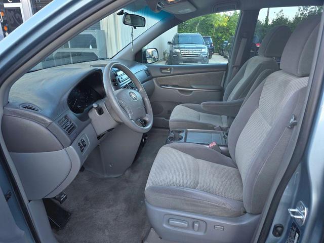 Photo of 2009 Blue Mirage Metallic Toyota Sienna