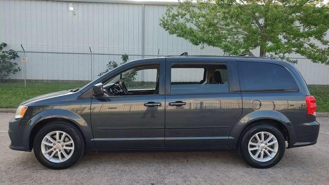Photo of 2014 True Blue Pearlcoat Dodge Grand Caravan