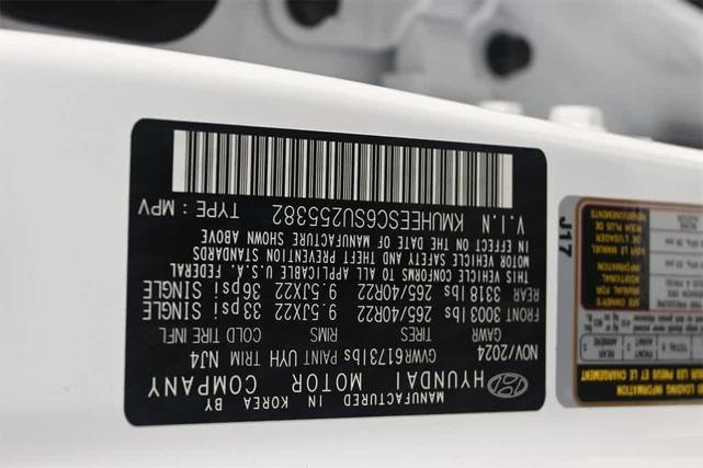 Photo of 2025 White Genesis GV80