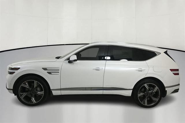 Photo of 2025 White Genesis GV80