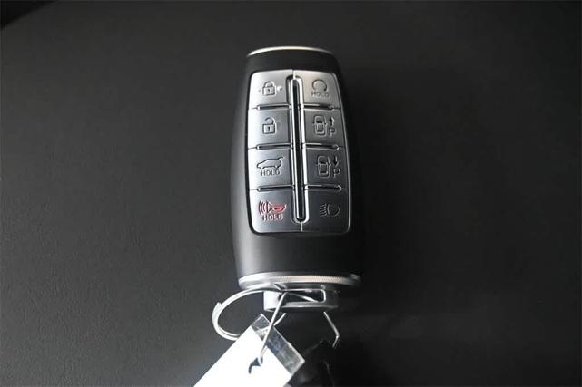 Photo of 2025 White Genesis GV70