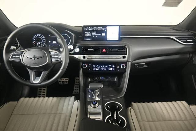 Photo of 2025 White Genesis G70