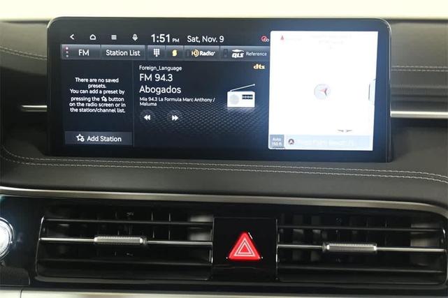Photo of 2025 White Genesis G70