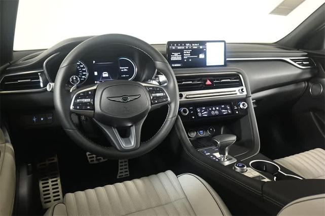 Photo of 2025 White Genesis G70