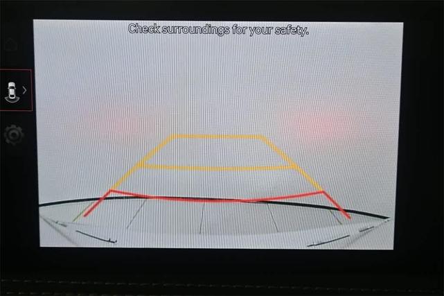 Photo of 2025 White Genesis G70