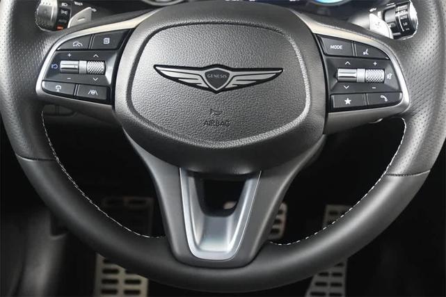 Photo of 2025 White Genesis G70