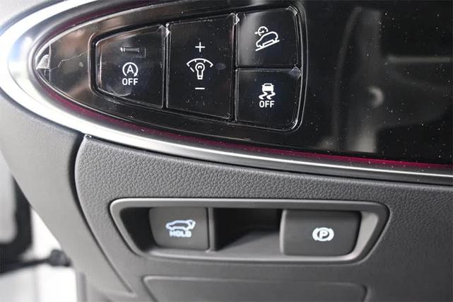 Photo of 2025 White Genesis GV70