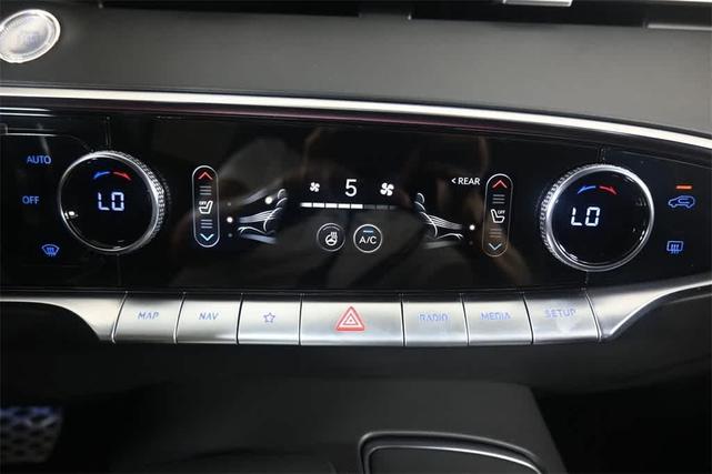 Photo of 2025 White Genesis GV70