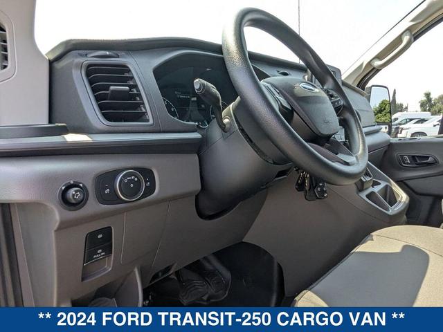 Photo of 2024 OXFORD WHITE Ford Transit-250