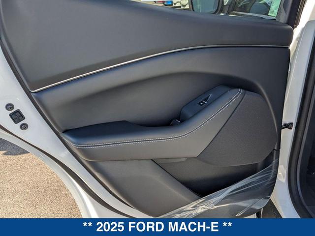 Photo of 2025 STAR WHITE METALLIC Ford Mustang Mach-E