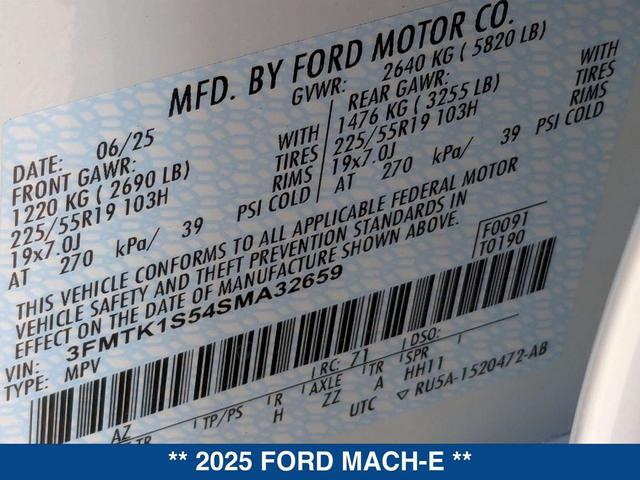 Photo of 2025 STAR WHITE METALLIC Ford Mustang Mach-E