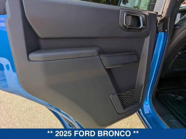 Photo of 2025 VELOCITY BLUE METALLIC Ford Bronco