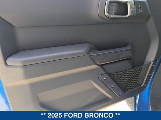 Photo of 2025 VELOCITY BLUE METALLIC Ford Bronco