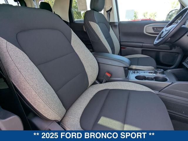 Photo of 2025 AZURE GRAY METALLIC Ford Bronco Sport