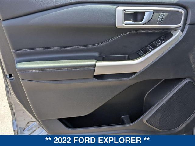 Photo of 2022 CARBONIZED GRAY METALLIC Ford Explorer