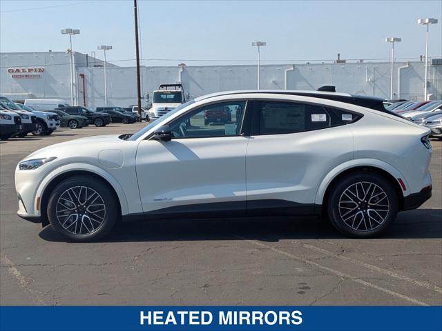Photo of 2025 STAR WHITE METALLIC Ford Mustang Mach-E