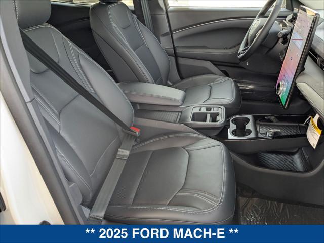 Photo of 2025 STAR WHITE METALLIC Ford Mustang Mach-E