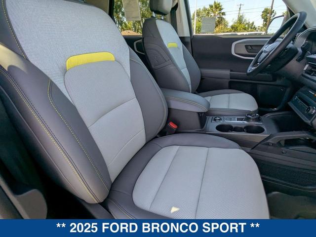Photo of 2025 CARBONIZED GRAY METALLIC Ford Bronco Sport