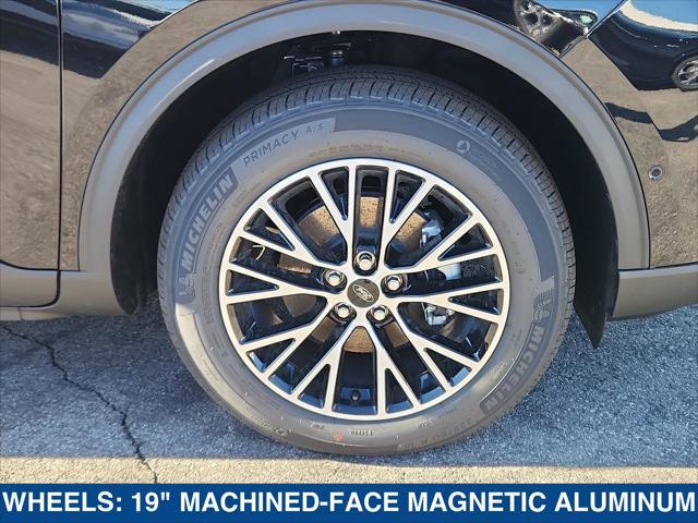Photo of 2023 Agate Black Metallic Ford Escape PHEV