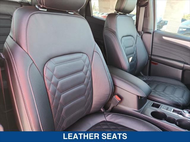 Photo of 2023 Agate Black Metallic Ford Escape PHEV