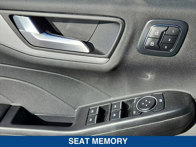 Photo of 2023 Agate Black Metallic Ford Escape PHEV