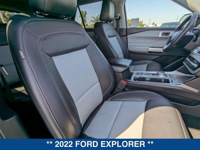 Photo of 2022 Agate Black Metallic Ford Explorer
