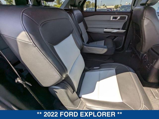 Photo of 2022 Agate Black Metallic Ford Explorer