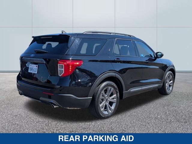 Photo of 2022 Agate Black Metallic Ford Explorer