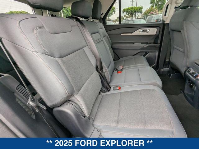 Photo of 2025 SPACE WHITE METALLIC Ford Explorer