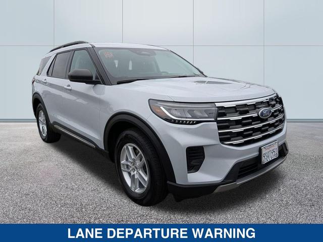 Photo of 2025 SPACE WHITE METALLIC Ford Explorer