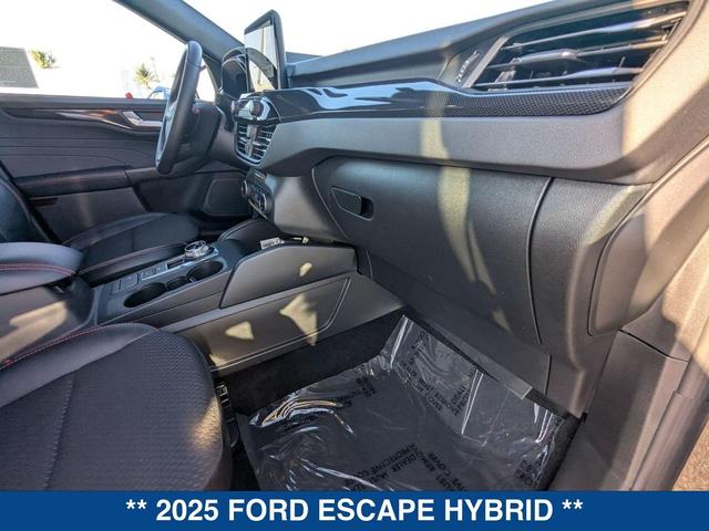 Photo of 2025 AGATE BLACK METALLIC Ford Escape
