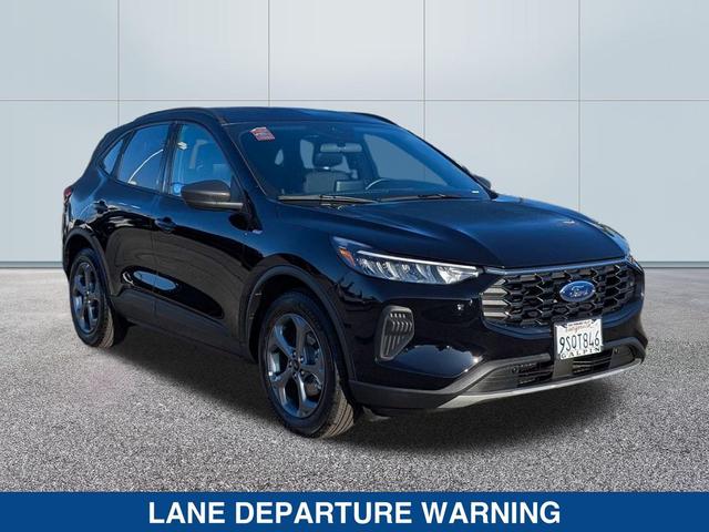 Photo of 2025 AGATE BLACK METALLIC Ford Escape