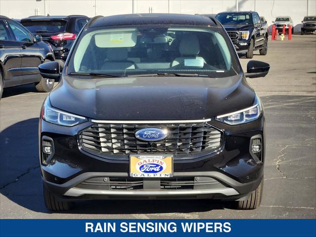 Photo of 2023 Agate Black Metallic Ford Escape PHEV
